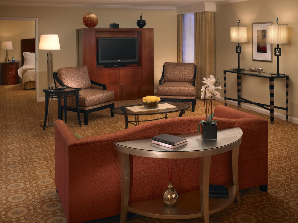 Marriott At The University Of Dayton Exterior photo